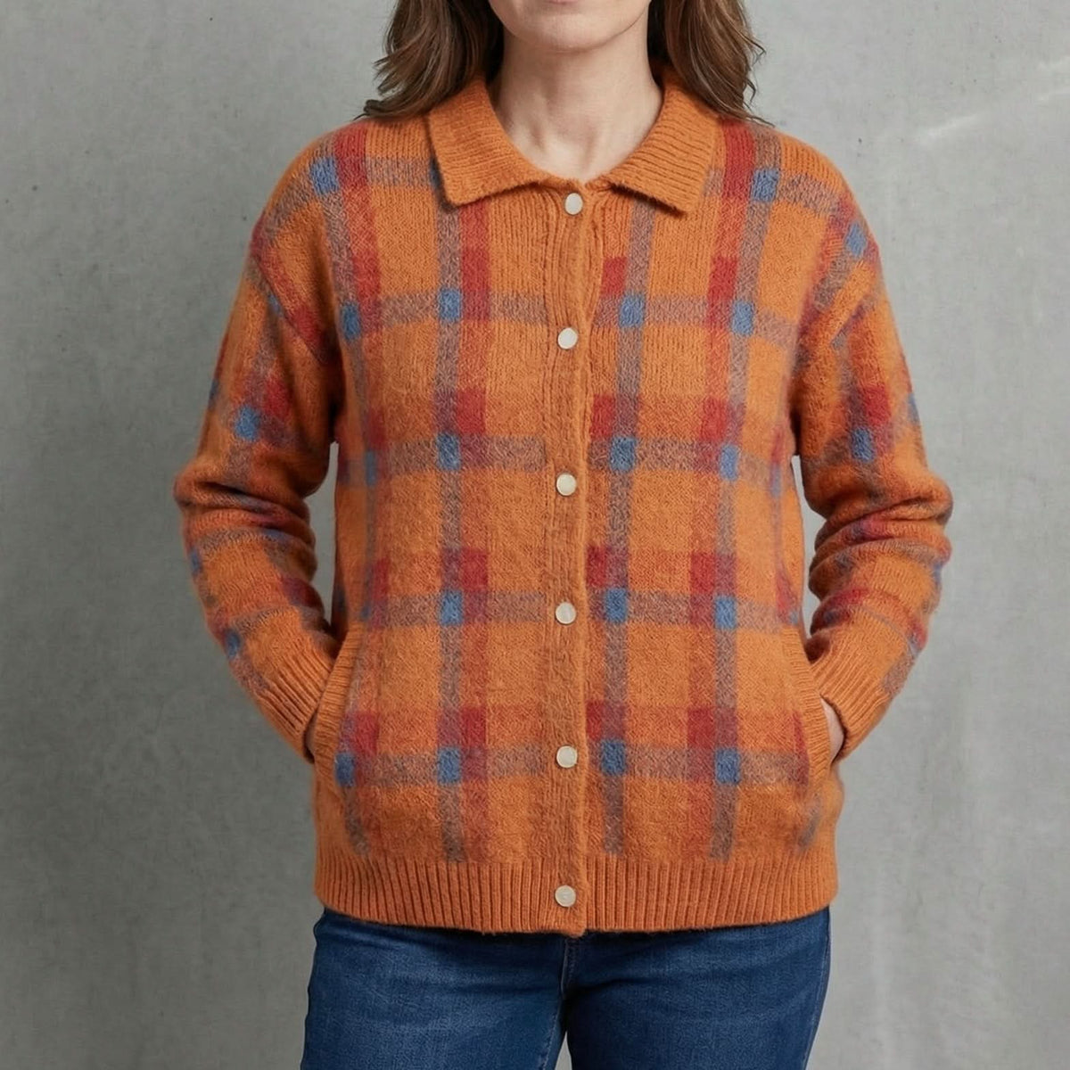PULL VIVIENNE MOTIF RÉTRO À CARREAUX